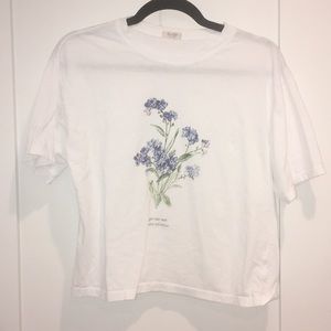 Brandy Melville Forget-me-not T-shirt